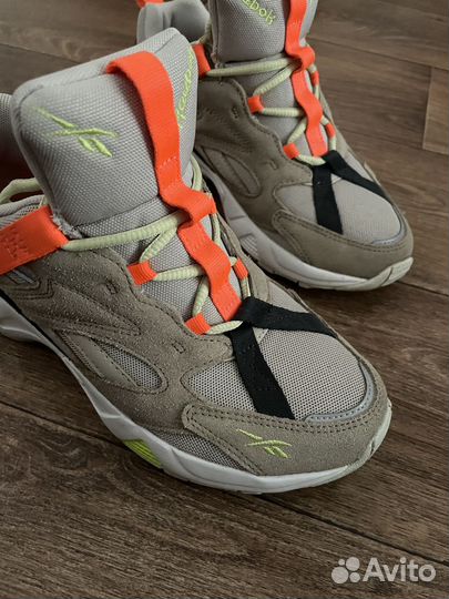 Кроссовки женские reebok 37 размер