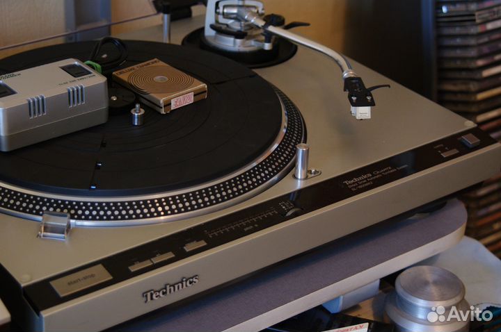 Проигрыватель винила Technics SL-1600 MK2 Комплект