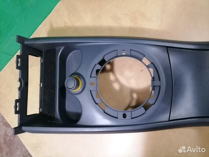 Консоль центральная, подлокотник Renault Megane 2