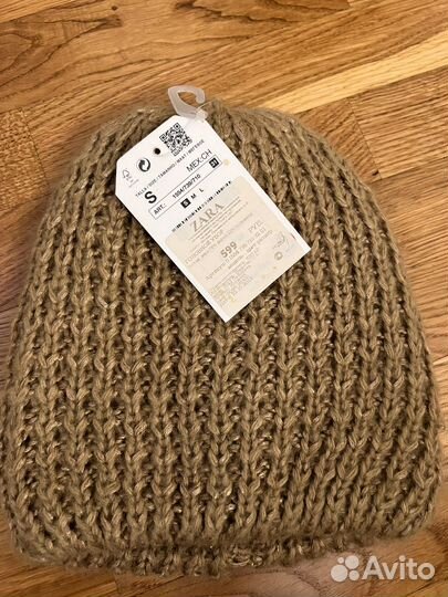 Шапка, и другая детская одежда