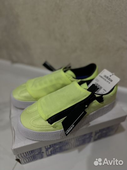 Adidas sambarose zip