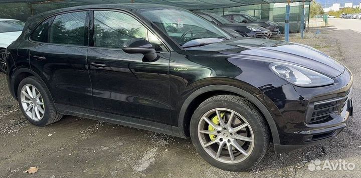 В разборе Porsche Cayenne 958