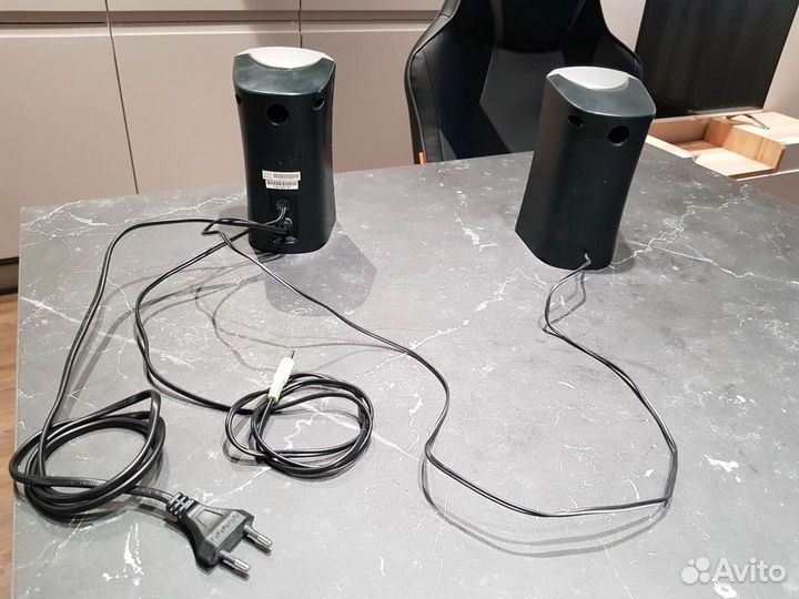 Компьютерные колонки genius