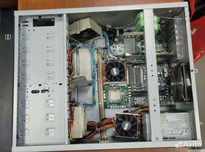 Сервер на Xeon E5405, 4gb, 4x 300gb