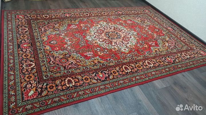 Ковер шерстяной