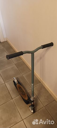 Самокат Grom фирмы Rasor