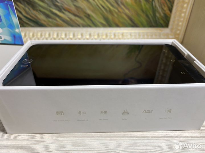 ASUS ZenFone Selfie ZD551KL, 2/16 ГБ