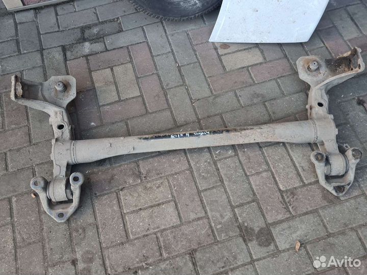 Опель астра н седан задняя балка