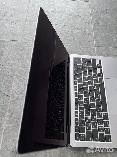 Apple MacBook Air 13