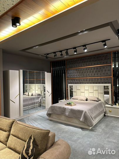 Спальный гарнитур