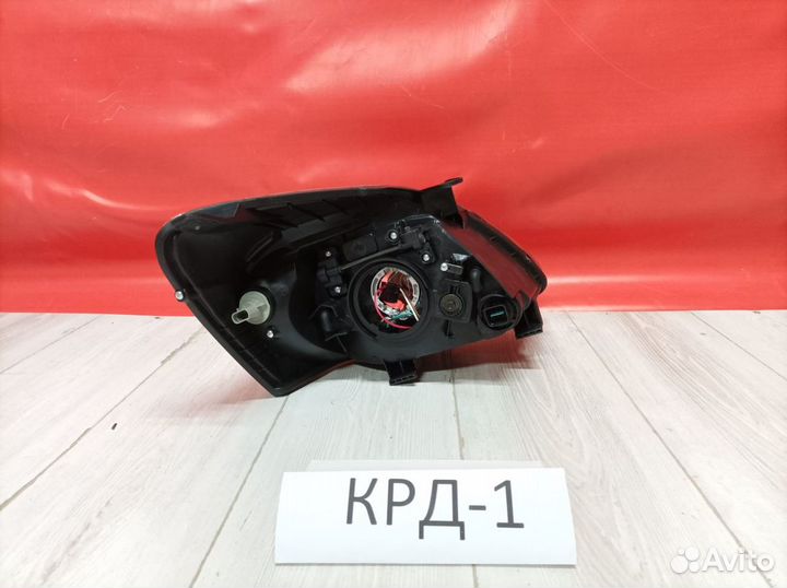 Фара левая Hyundai Matrix 1 2001-2010