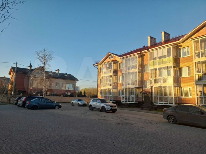 3-к. квартира, 67 м², 1/3 эт.