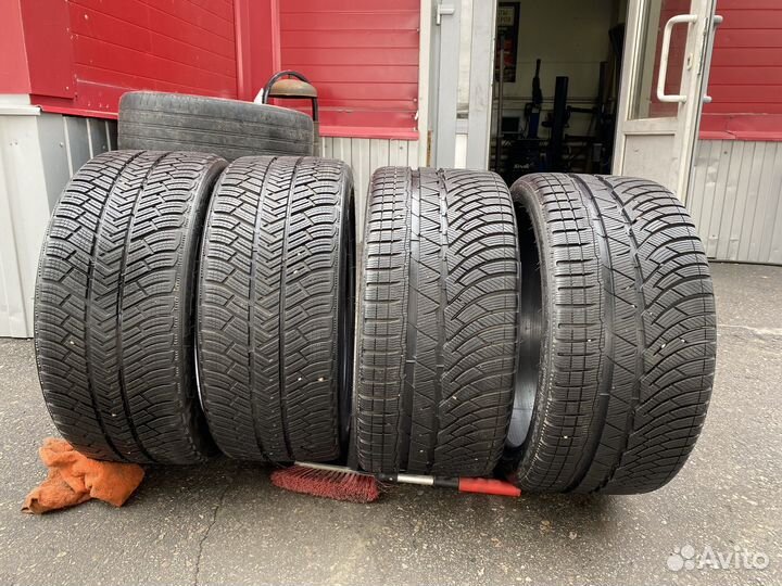 Michelin Pilot Alpin 235/40 R19 и 265/35 R19