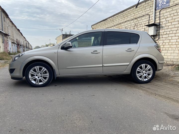 Opel Astra 1.8 МТ, 2010, 216 000 км