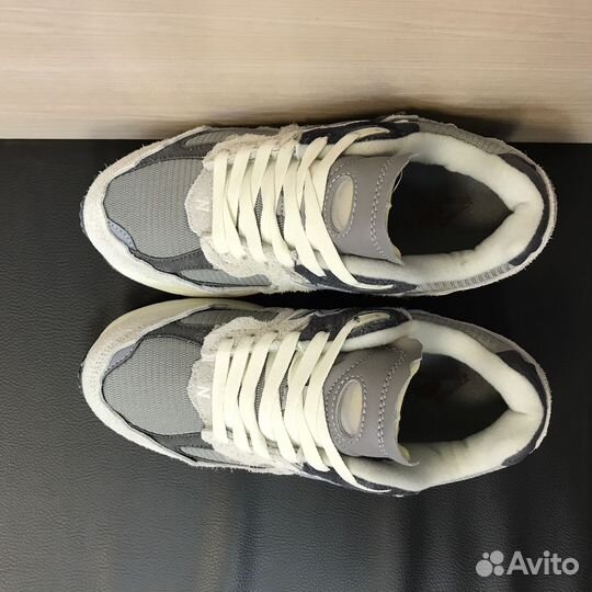 Кроссовки New Balance 2002r мужские серые