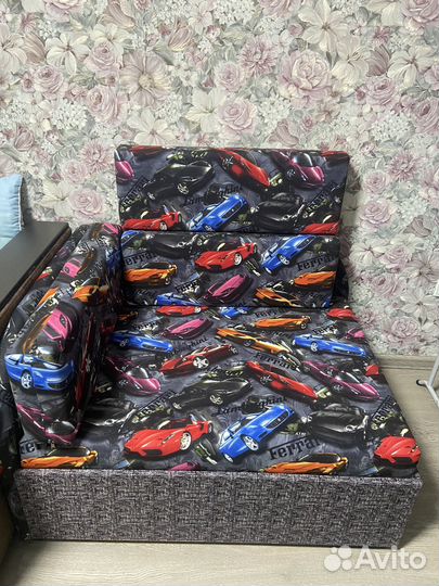 Продаю детский диван