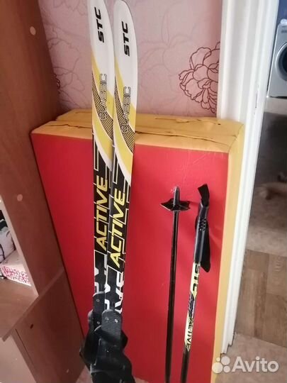 Лыжи с лыжными палками