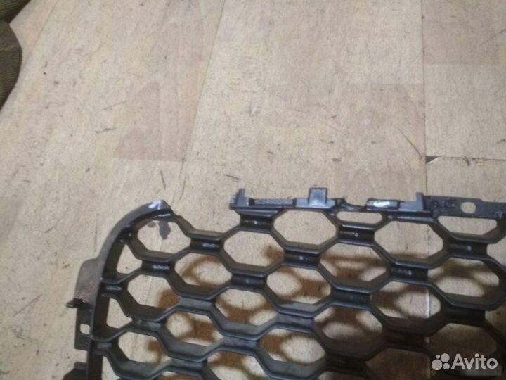 Решетка радиатора Jaguar Xe