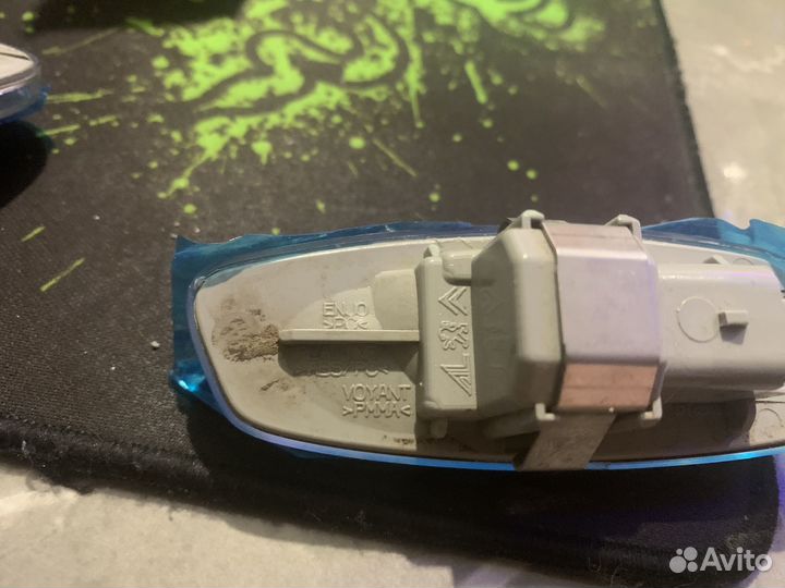 Оригинальные повторители поворотников Peugeot 408