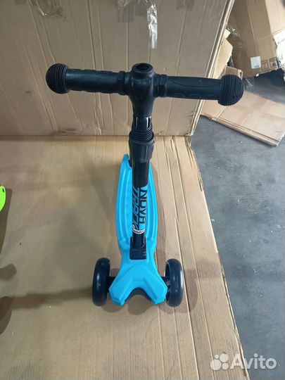 Самокат детский novatrack Rainbow 120BB