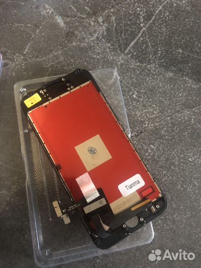 Дисплей на iPhone 7