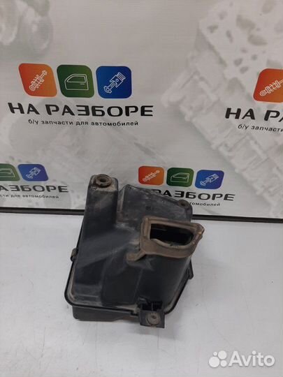Корпус воздушного фильтра Dodge Caravan 4 2.4 EDZ