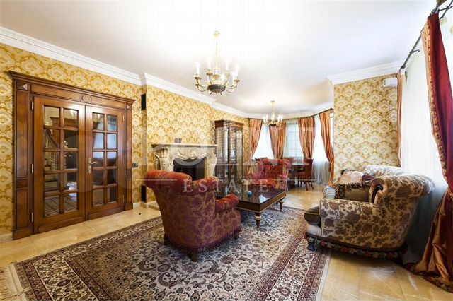 Дом 500 м² на участке 15 сот.