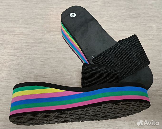 Шлепанцы женские