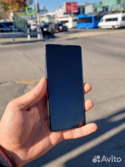 Samsung Galaxy S10, 8/128 ГБ