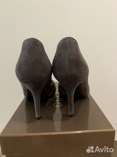 Туфли Gucci, Италия