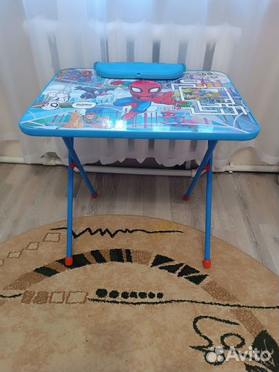 Стол для дошкольника/стул в подарок