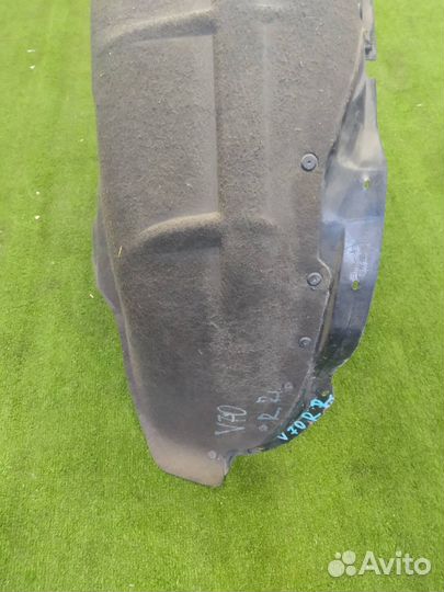 Подкрылок задний правый Volvo V70