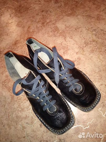 Ботинки лыжные