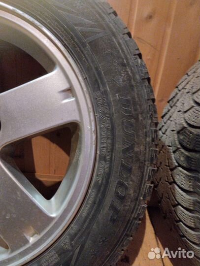 Dunlop SP Winter Ice 03 20.5/4.5 R16 94T