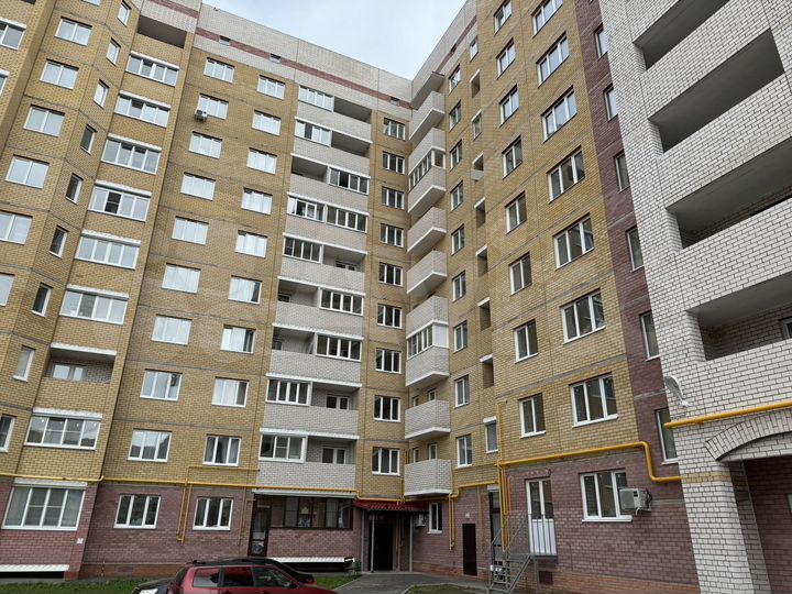 2-к. квартира, 58 м², 8/10 эт.