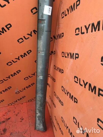 Порог пластиковый левый Toyota Land Cruiser Prado