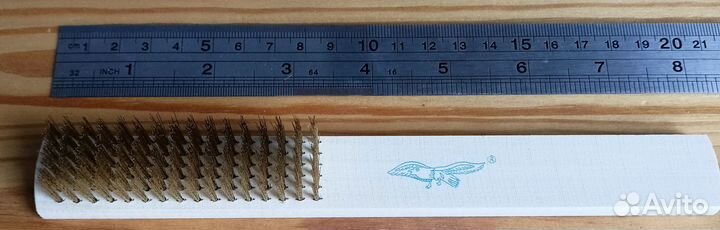 Щетка латунная для чистки монет