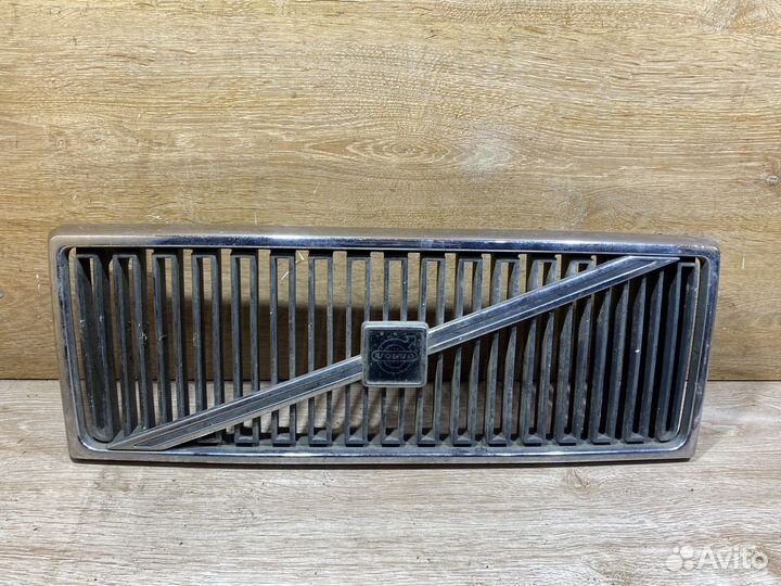 Решетка радиатора Volvo 740 Арт. 130454