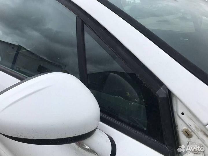 Форточка двери передняя правая Citroen C4 B7 2012