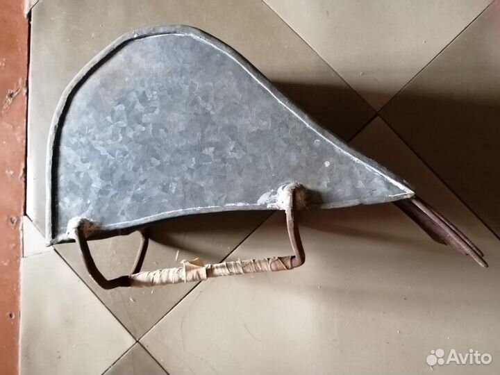 Устройство для сбора ягод