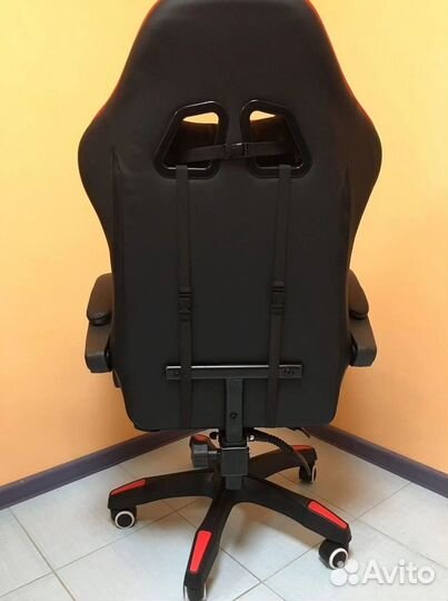 Компьютерное игровое кресло геймерское с массажем