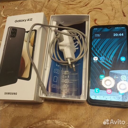 Samsung Galaxy A12, 4/64 ГБ