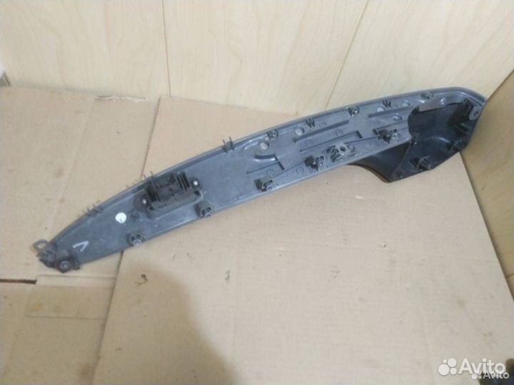 Кнопка двери задней правой Hyundai Solaris 2012