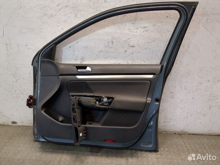 Дверь боковая правая передняя Volkswagen Jetta 5