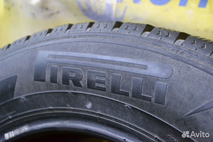 Pirelli Ice Zero 215/65 R17