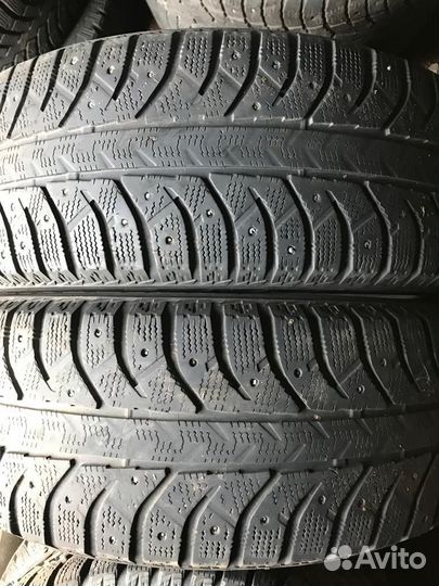 Bridgestone Ice Cruiser 7000 215/60 R17