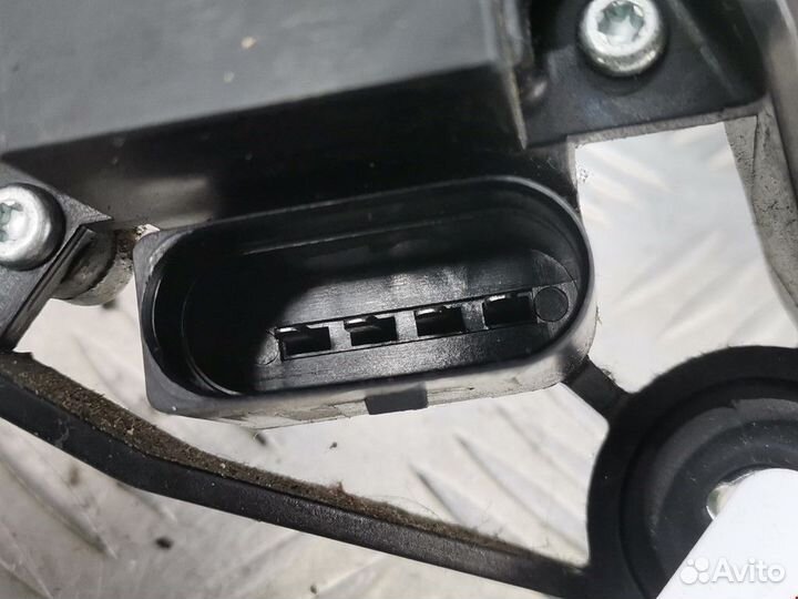 Моторчик заднего стеклоочистителя (дворника)