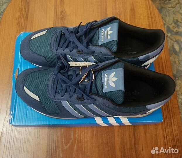 Кроссовки adidas ZX 700