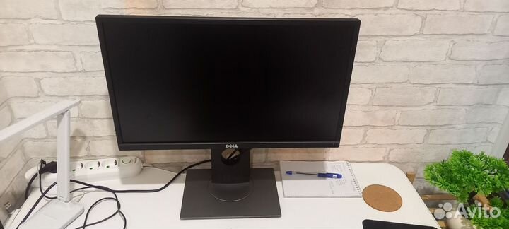 Монитор Dell 22