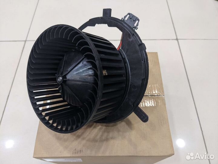 Мотор отопителя A3/Q3/TT/octavia/yeti/G5/passat/TI